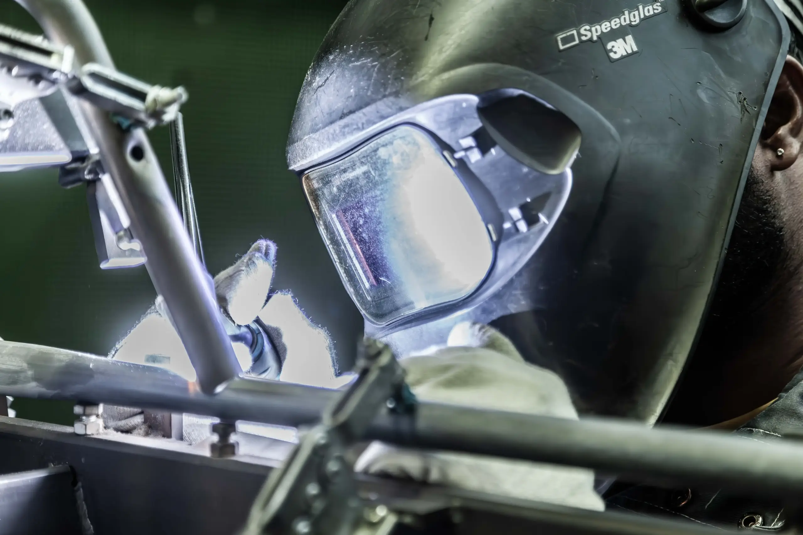 WIG-Schweißen mit höchster Präzision – saubere Nähte für hochwertige und sichtbare Metallkonstruktionen.